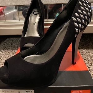 Gently worn, Guess 3" heels